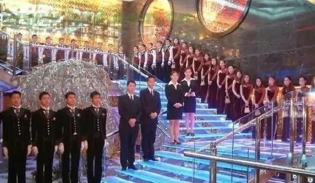 餐厅服务员巡台16个要点，做错就流失客人